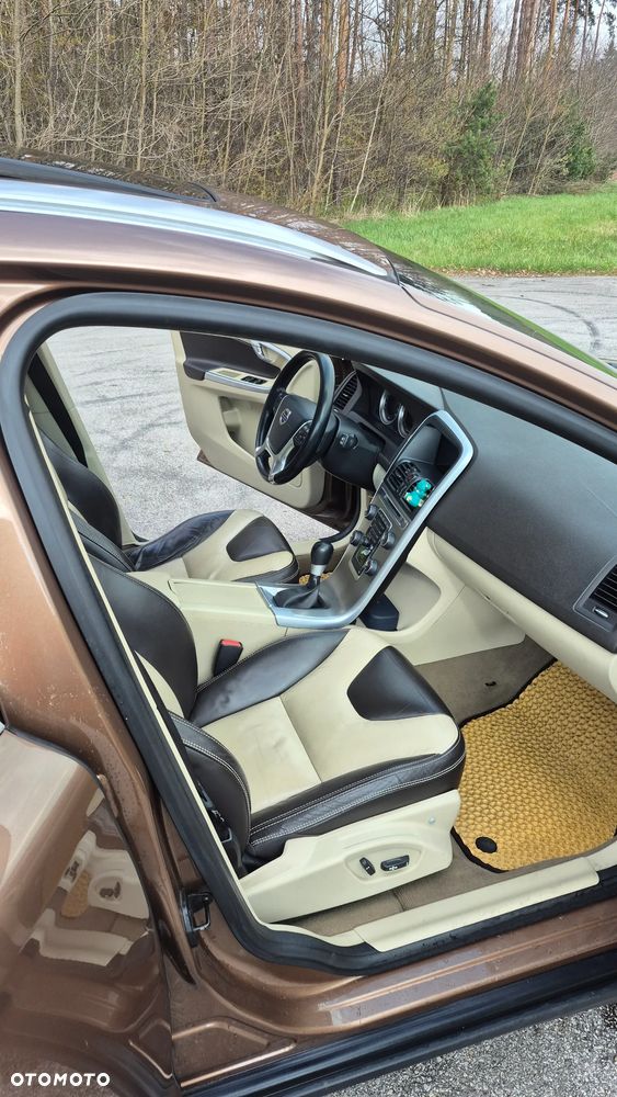 Volvo XC 60 D3 AWD Summum - 14