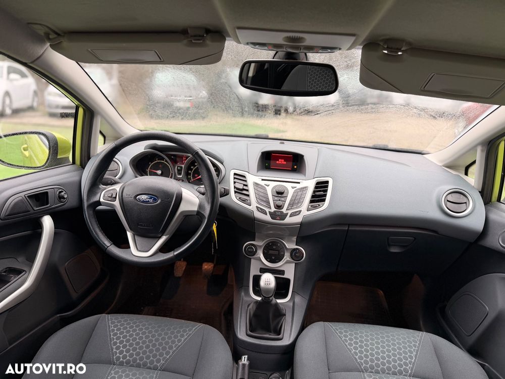 Ford Fiesta - 8
