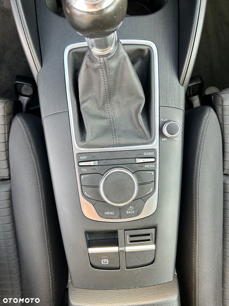 Audi A3 1.4 TFSI Ambition - 17