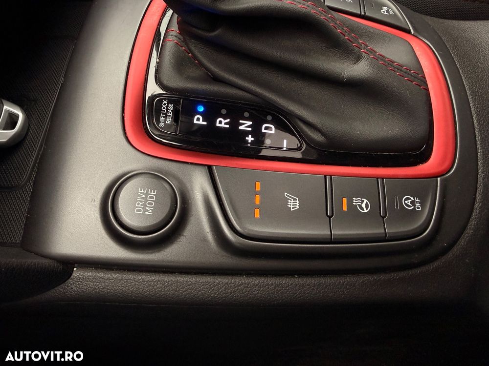 Hyundai KONA 1.6 T-GDI 4WD Aut. Premium - 18