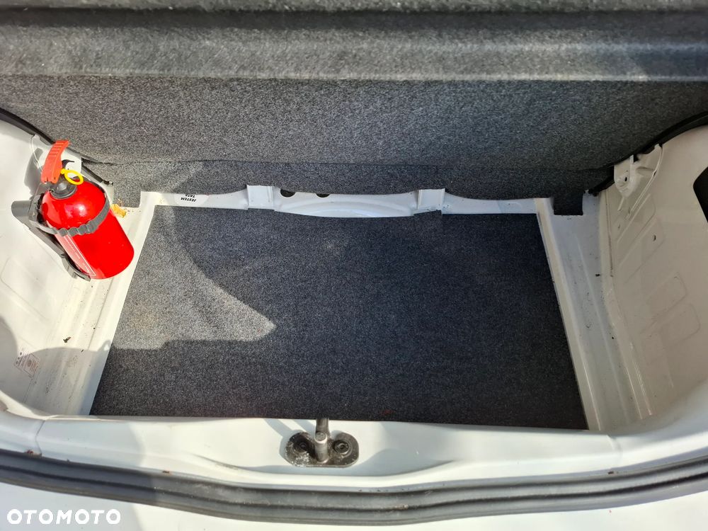 Volkswagen up! - 8
