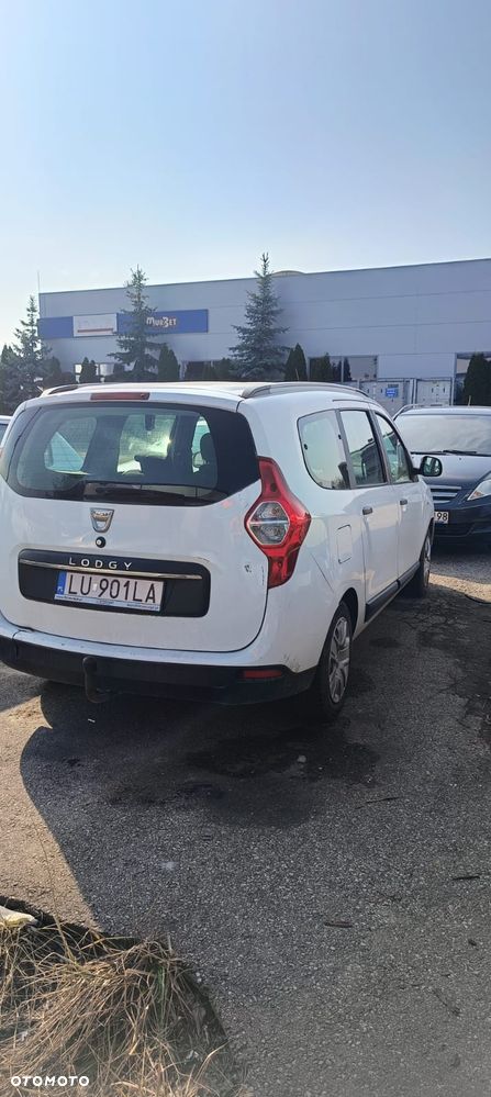 Dacia Lodgy 1.5 Blue dCi Essential S&S - 4