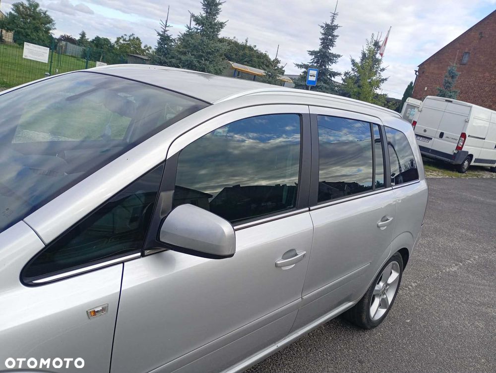 Opel Zafira - 4