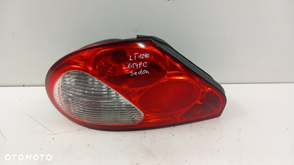 JAGUAR X-TYPE SEDAN LAMPA TYŁ LEWA