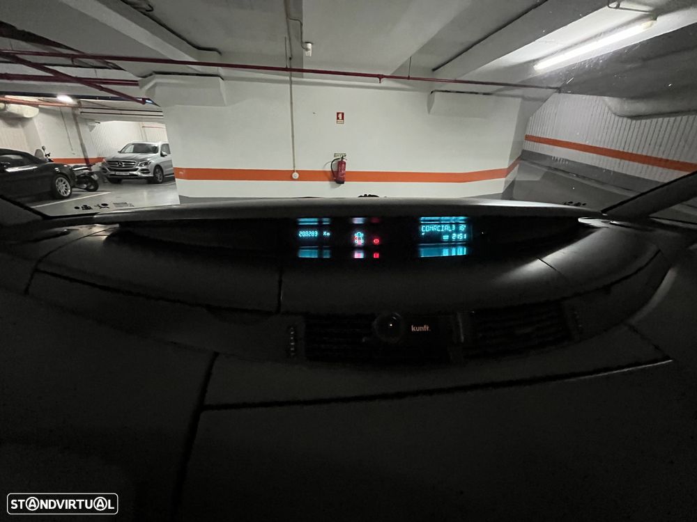 Renault Espace 2.2 dCi Privilège 5L - 9