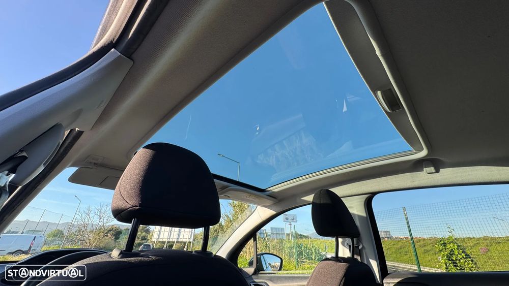 Peugeot 208 1.6 BlueHDi Style - 6