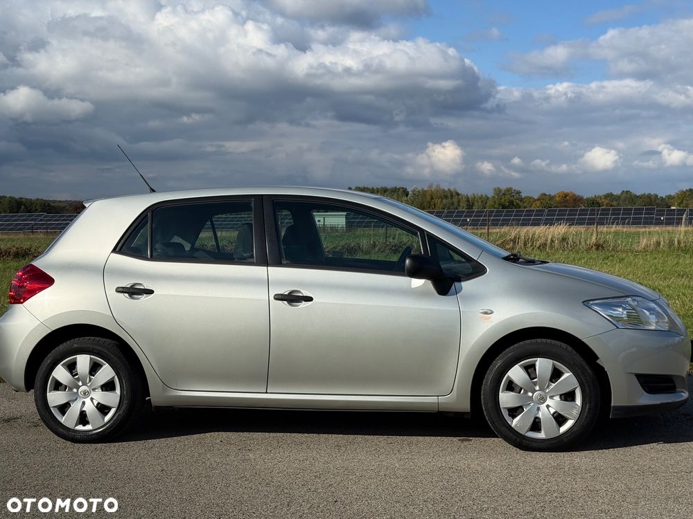 Toyota Auris - 15