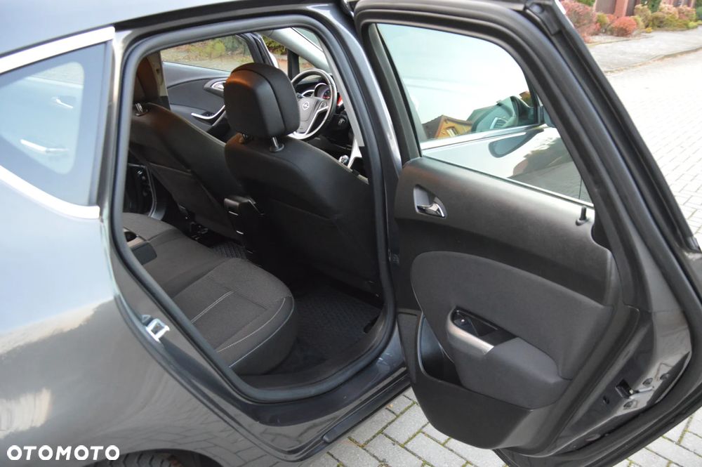 Opel Astra 1.6 Turbo Innovation - 18