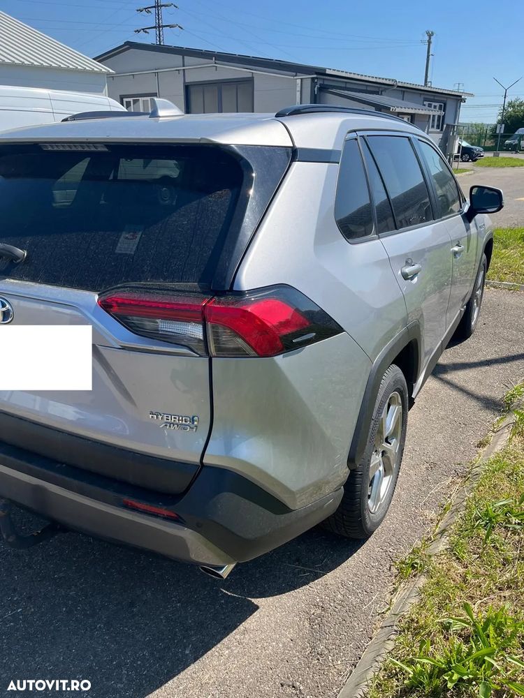 Toyota RAV4 - 5