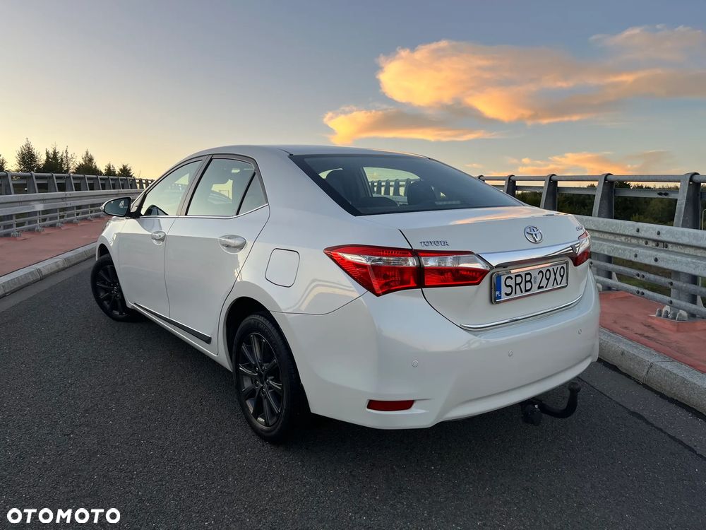 Toyota Corolla 1.6 Premium EU6 - 6