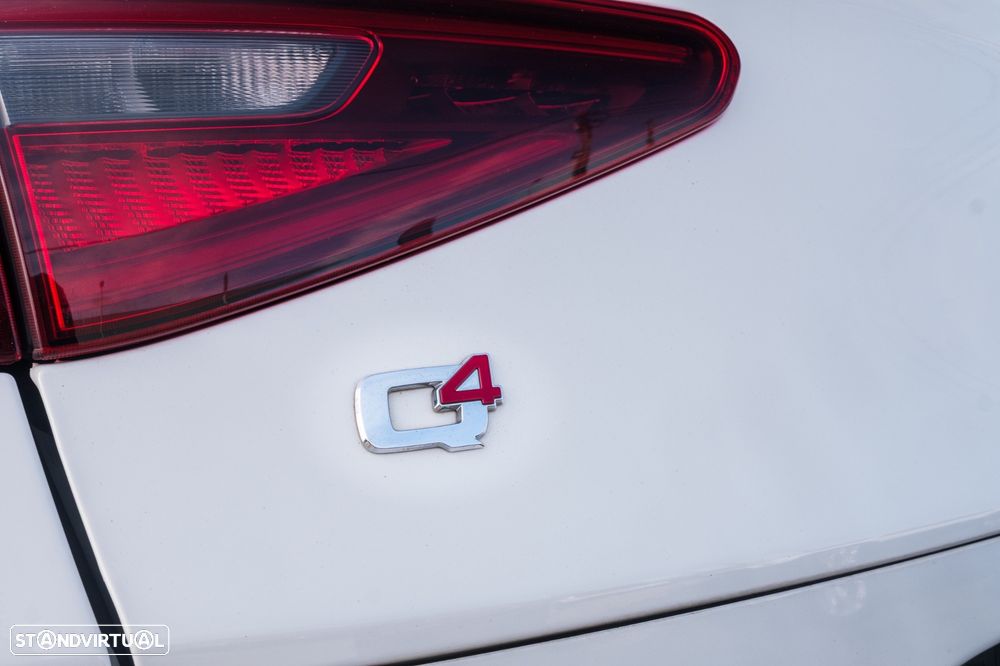 Alfa Romeo Stelvio 2.2 D Veloce Ti Q4 AT8 - 9