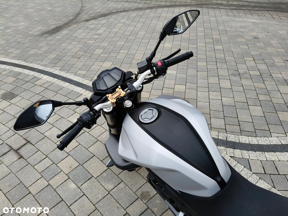 Yamaha MT - 19
