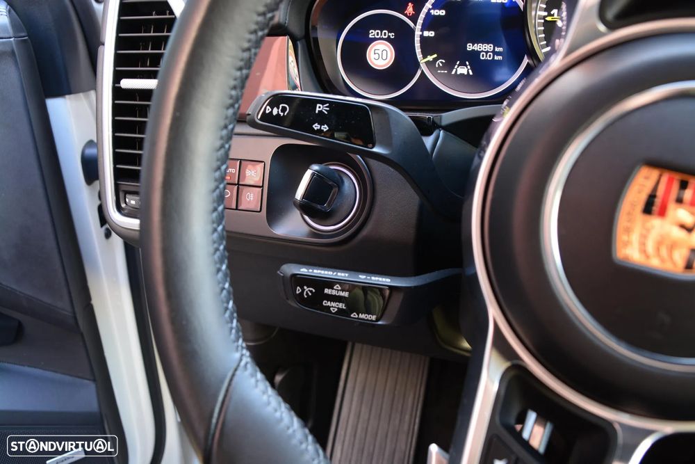 Porsche Cayenne E-Hybrid - 32