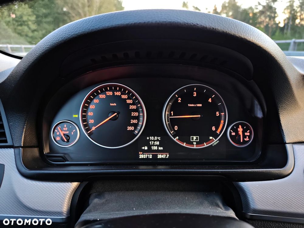 BMW Seria 5 520d Luxury Line - 26