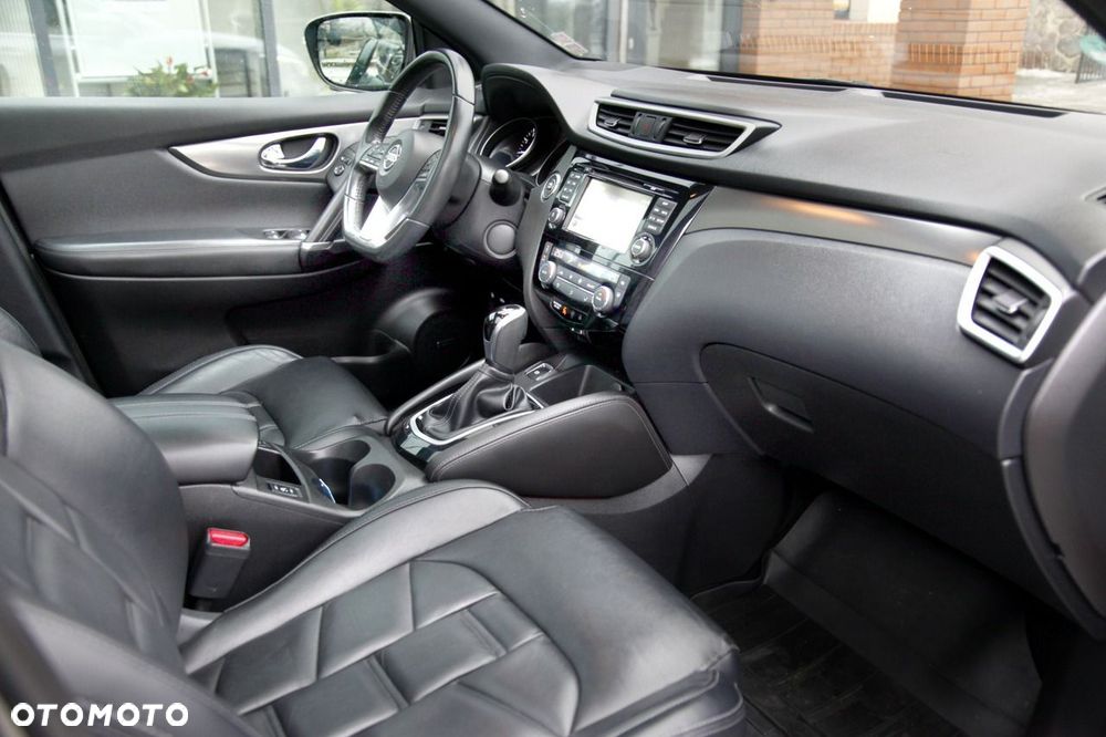 Nissan Qashqai 1.2 DIG-T Xtronic TEKNA+ - 11