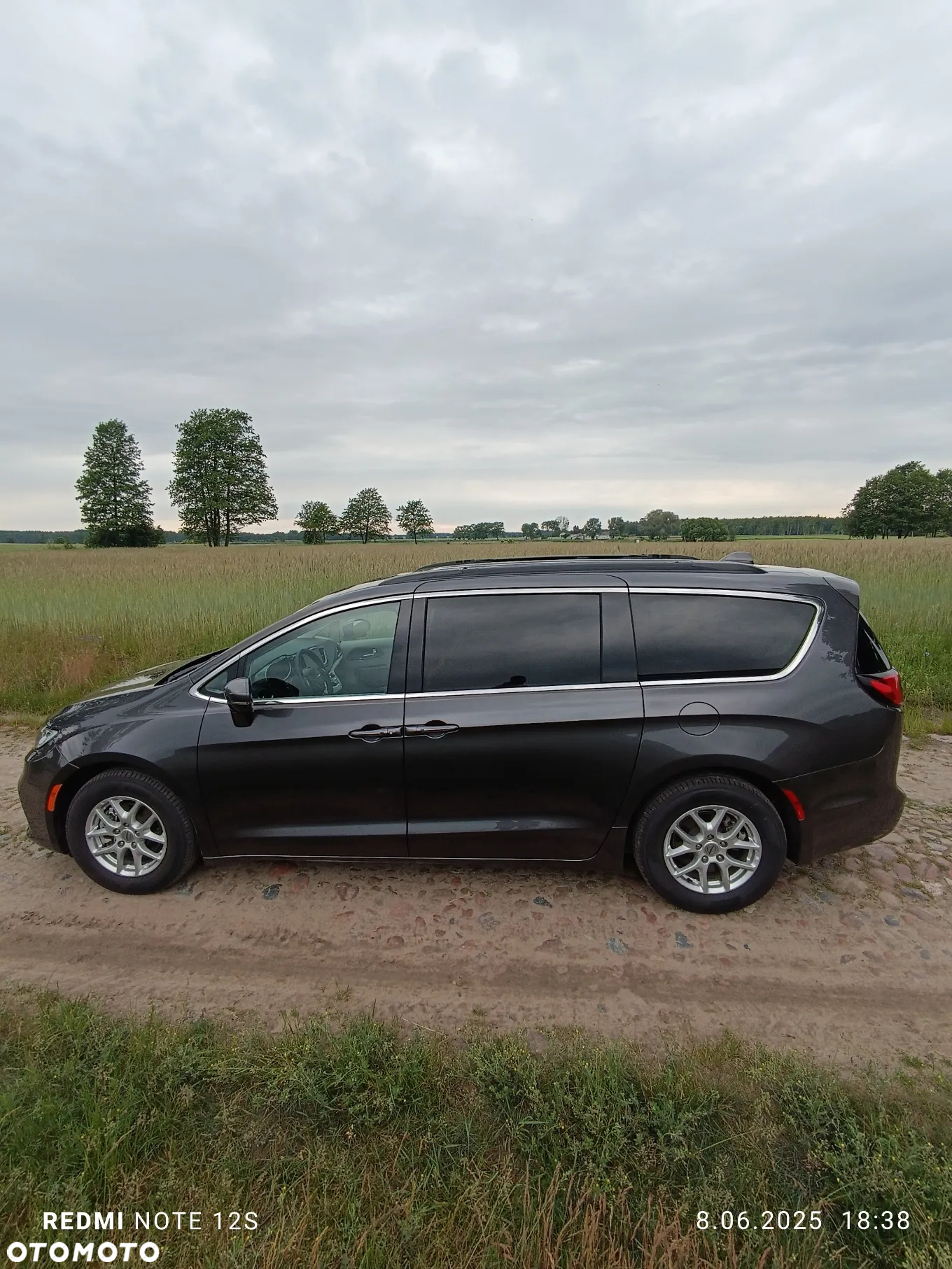 Chrysler Pacifica - 5