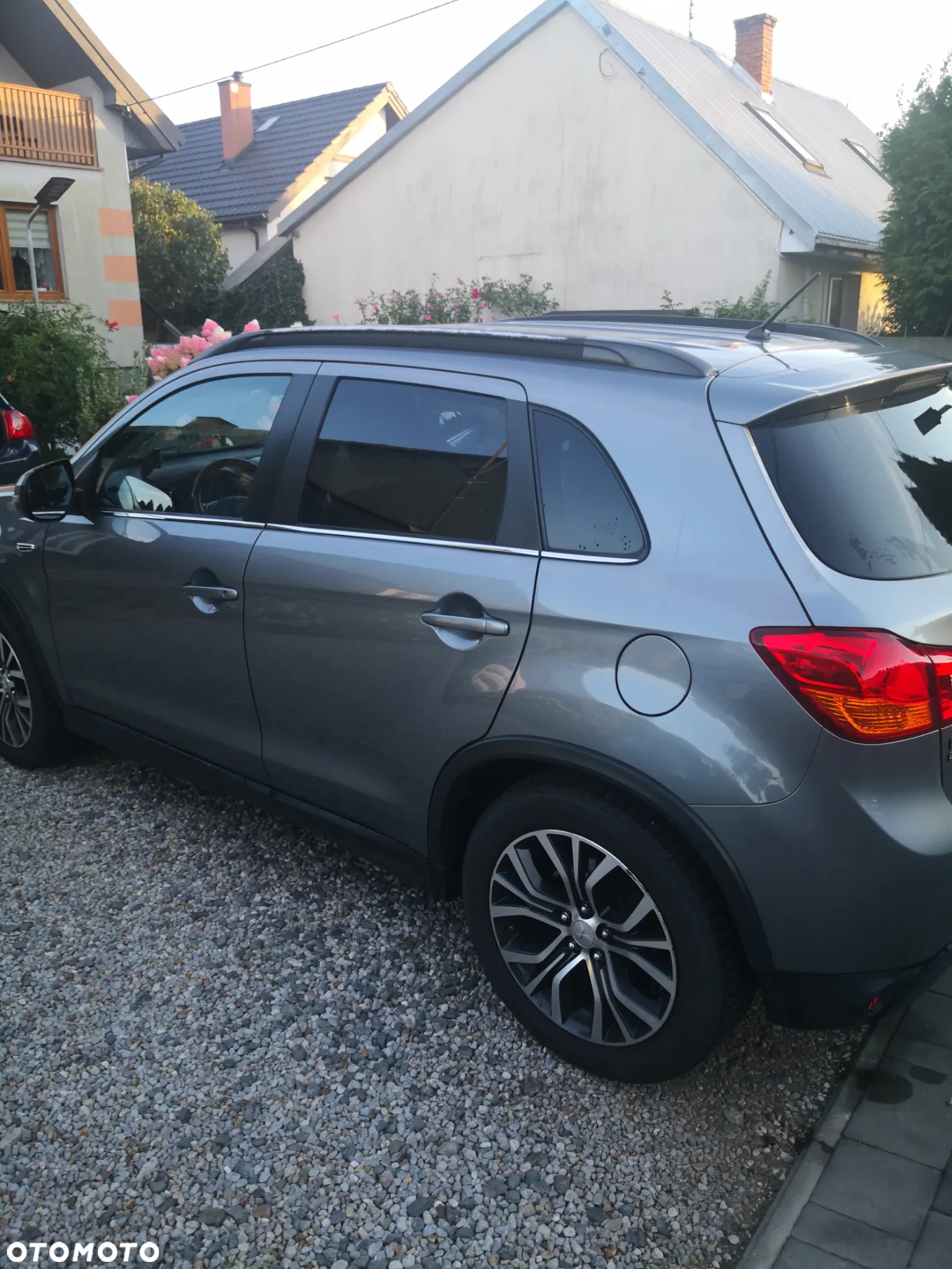 Mitsubishi ASX - 5