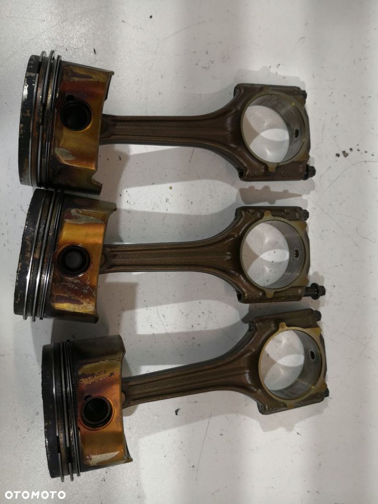 tłok z korbowodem audi a4 b6 2.0fsi alt 06ba bhs - 2