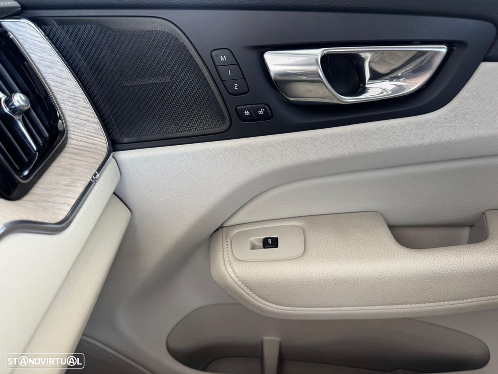 Volvo XC 60 2.0 T6 PHEV Inscription AWD - 29