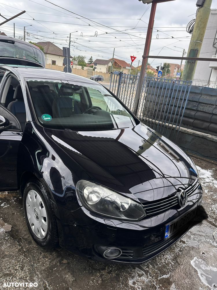 Volkswagen Golf - 1