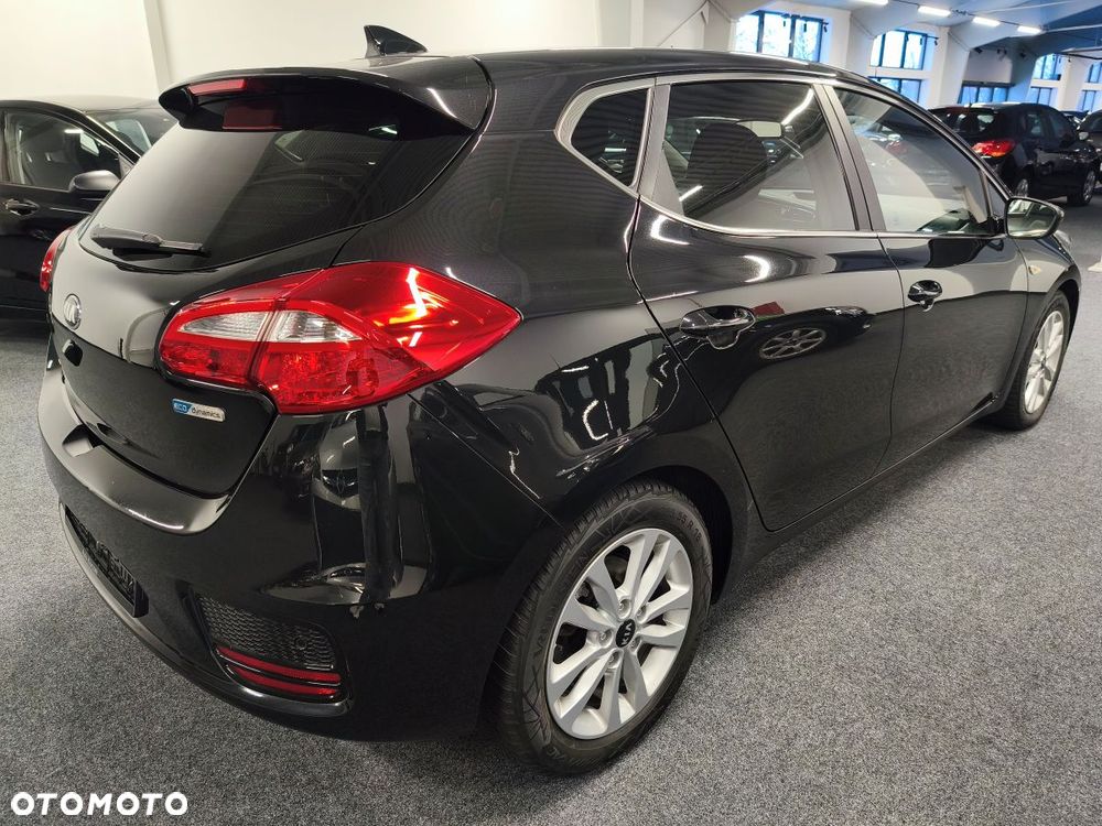 Kia Ceed 1.6 GDI Platinum Edition - 4
