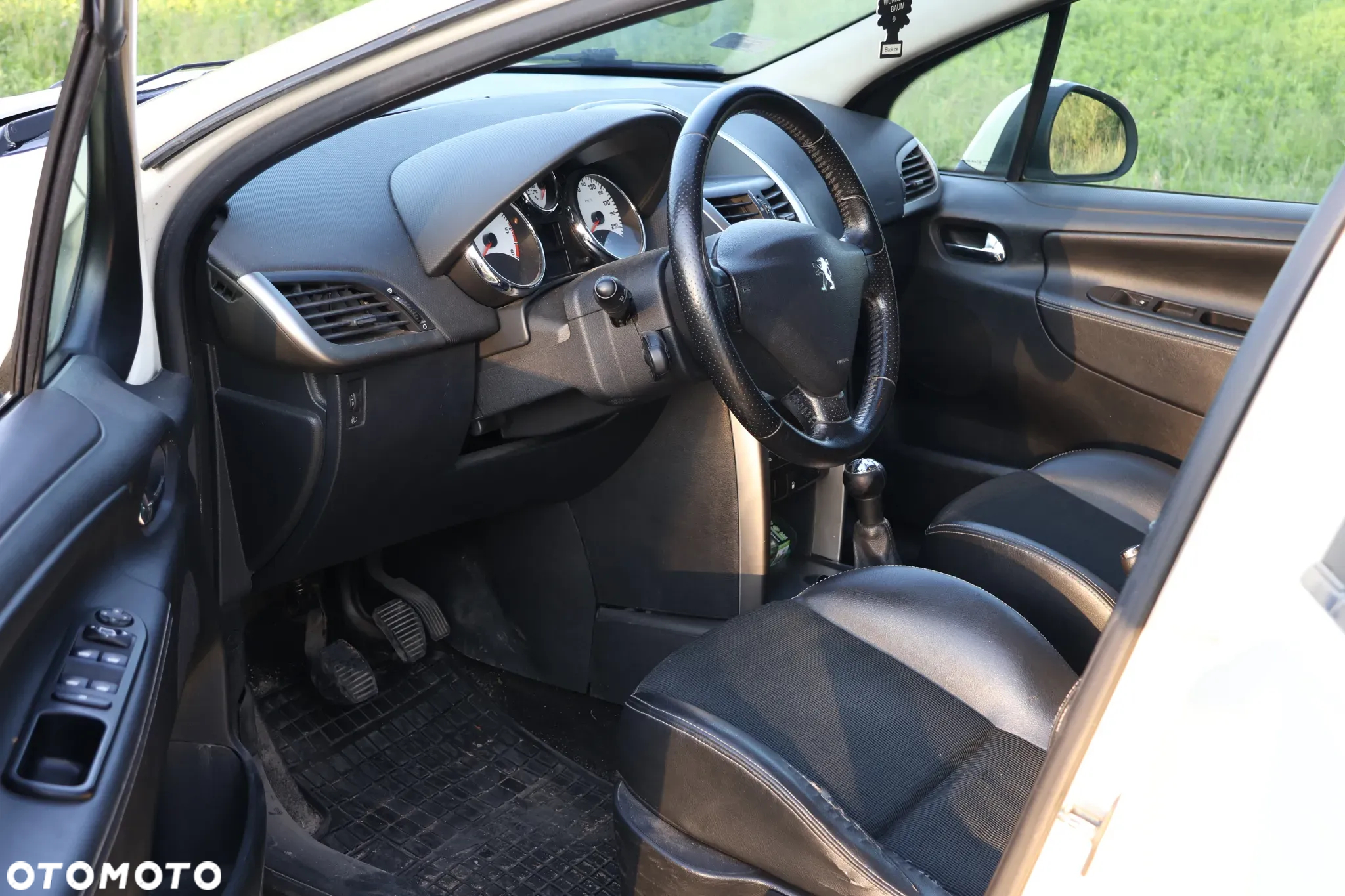 Peugeot 207 Outdoor 1.6 HDi - 31
