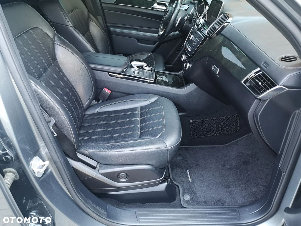 Mercedes-Benz GLS 400 4Matic 9G-TRONIC - 27