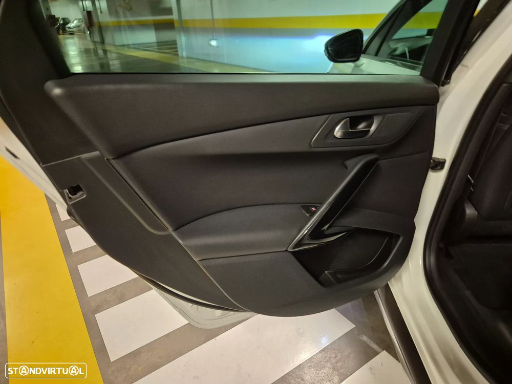 Peugeot 508 RXH 2.0 BlueHDi EAT6 - 42