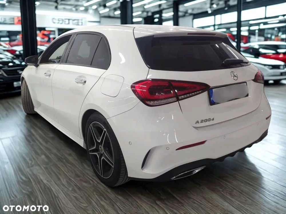 Mercedes-Benz Klasa A 200 d Progressive 8G-DCT - 2