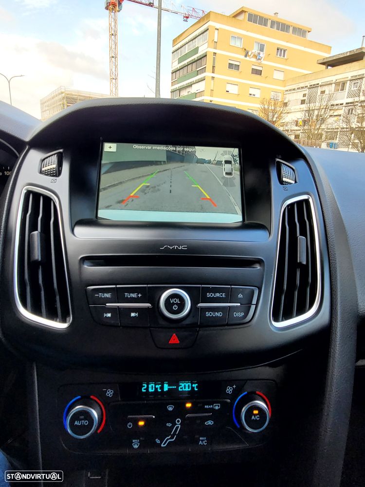 Ford Focus 1.5 TDCi ECOBlue Titanium - 8