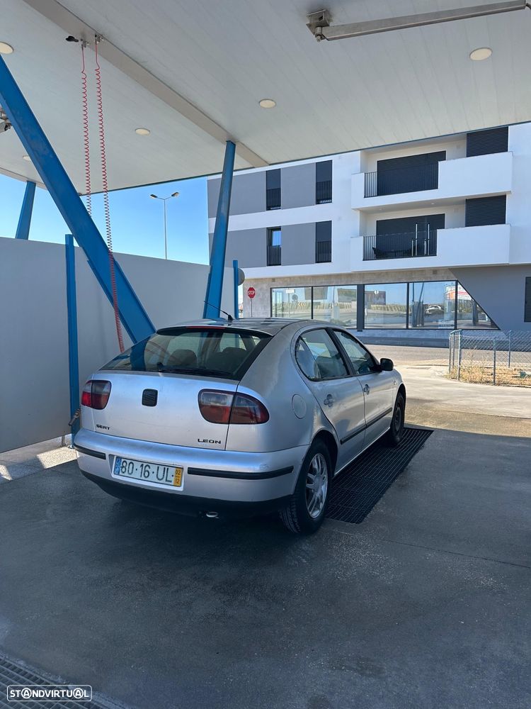 SEAT Leon 1.4 16V Confort - 4