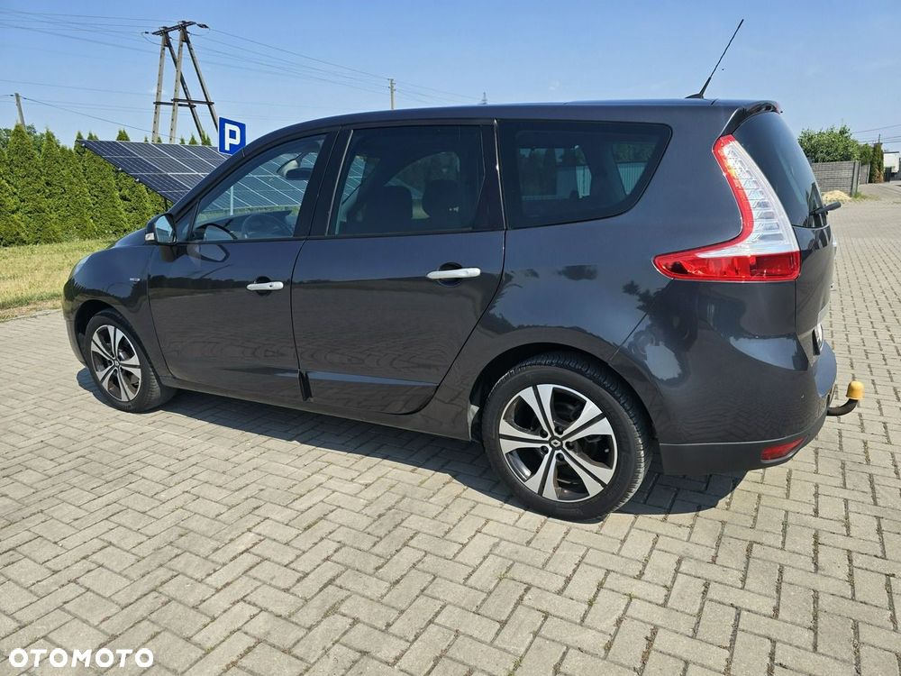 Renault Grand Scenic - 12