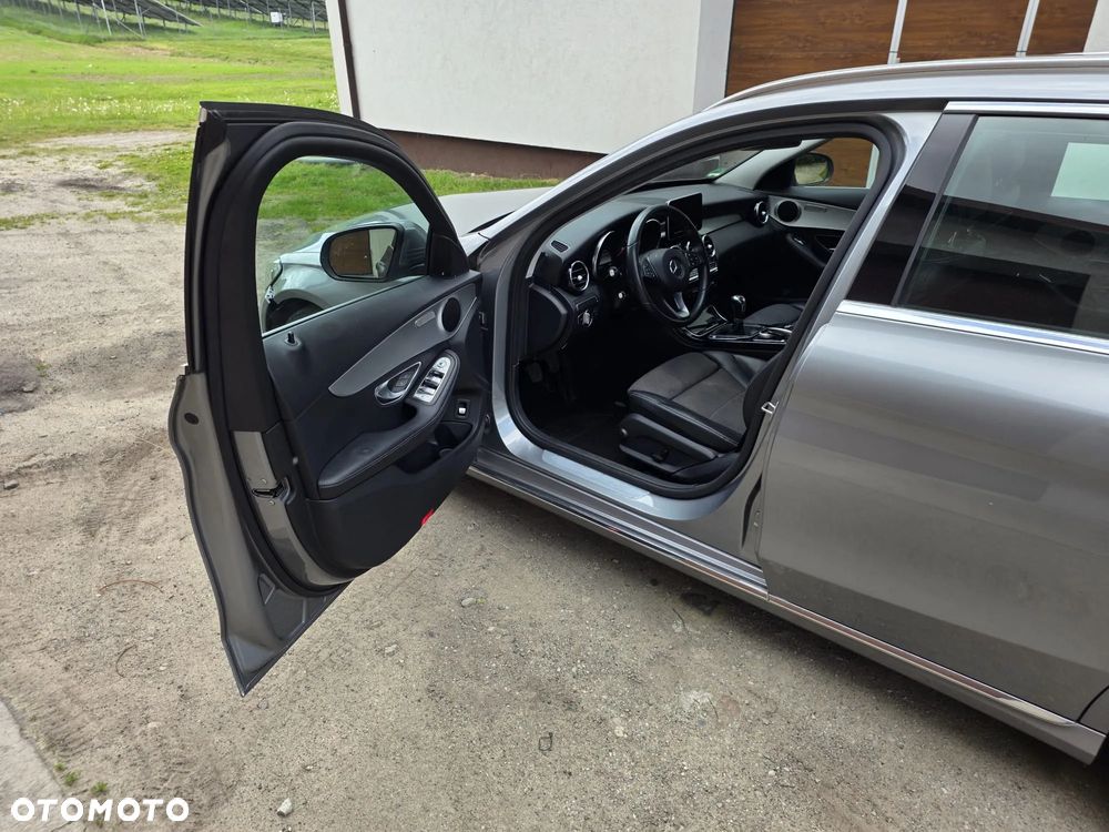 Mercedes-Benz Klasa C 180 (BlueEFFICIENCY) - 7