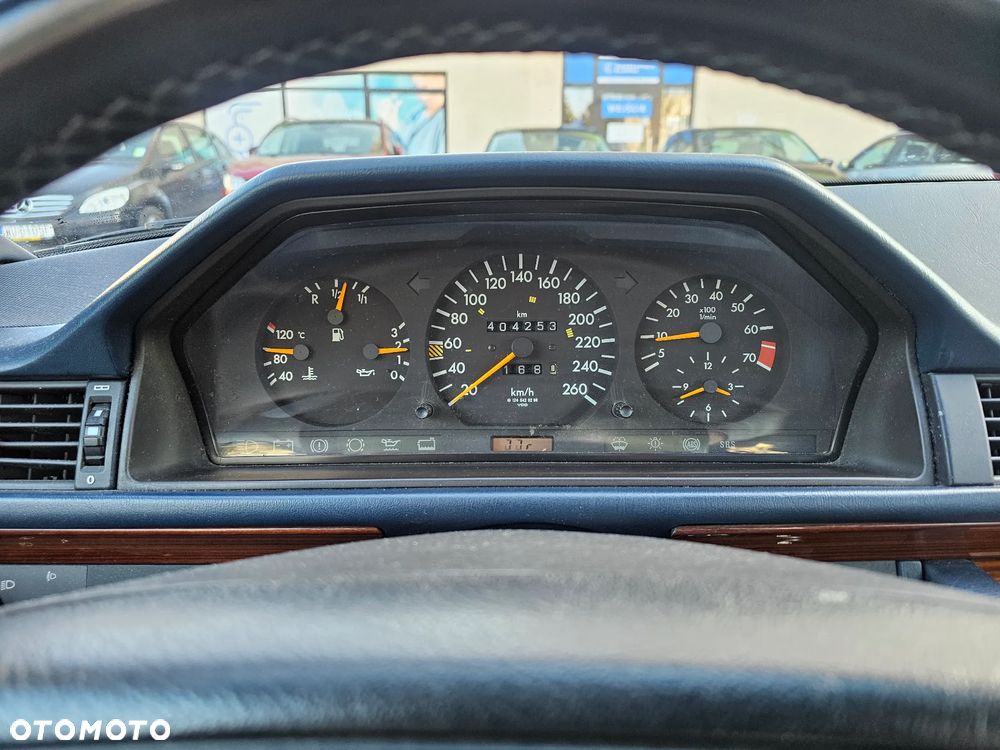 Mercedes-Benz W124 (1984-1993) - 8