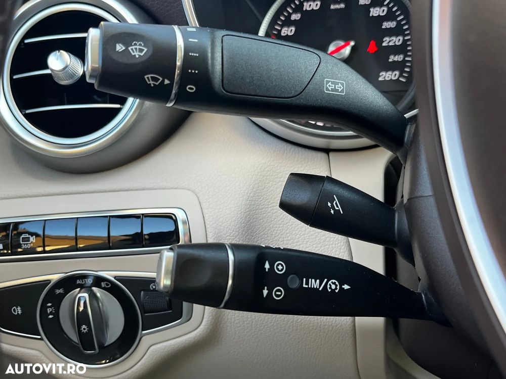 Mercedes-Benz C 400 4MATIC - 17