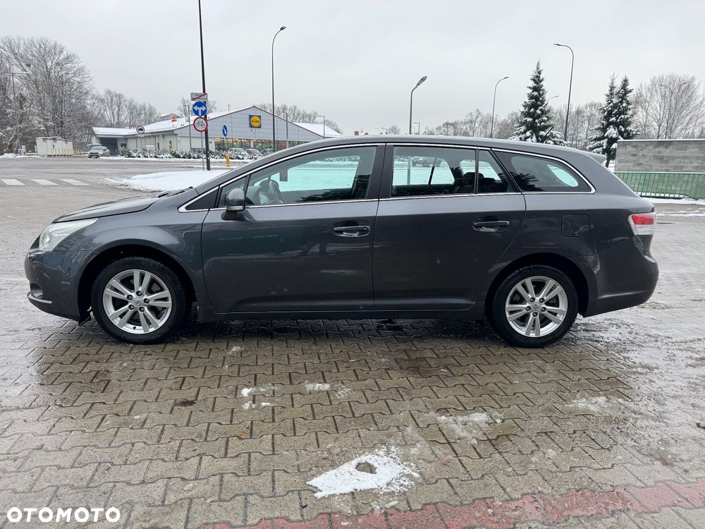 Toyota Avensis 1.8 Sol EU5 - 4