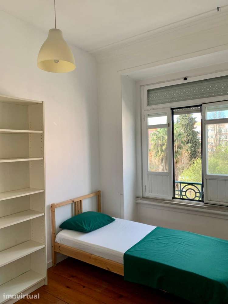 Quarto - localizado em Alameda Lisbon - Grande imagem: 3/16