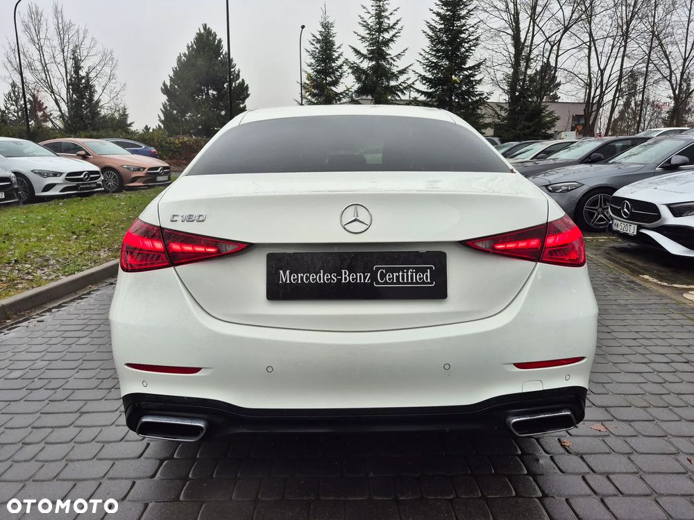 Mercedes-Benz Klasa C 180 mHEV - 11