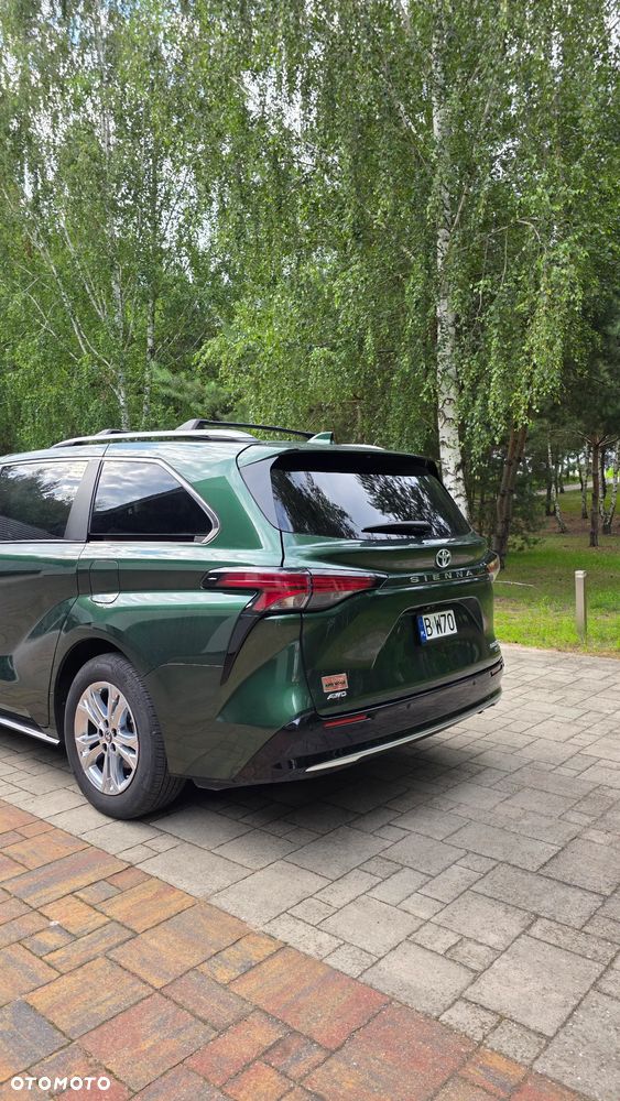 Toyota Sienna - 3