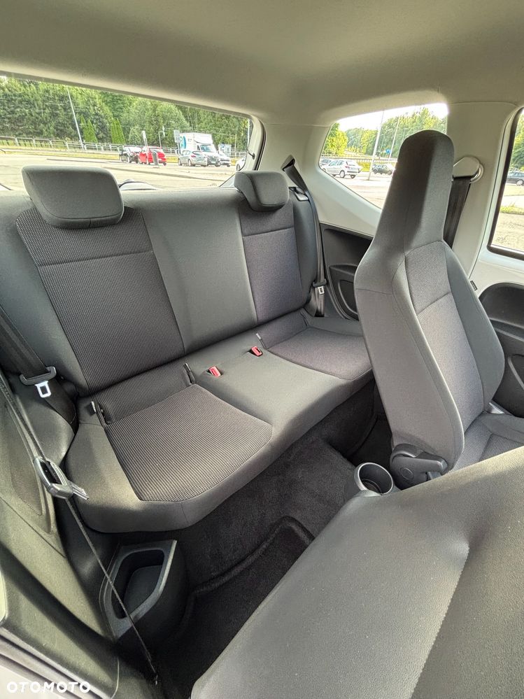 Volkswagen up! take - 14