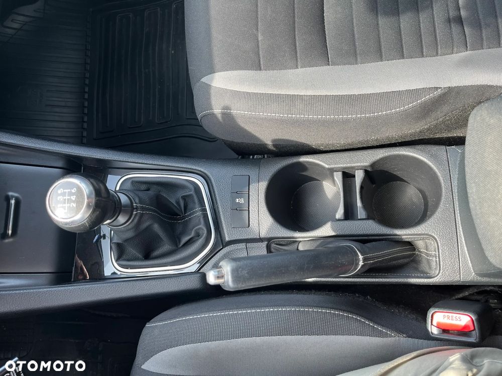 Toyota Auris 1.6 Active - 32