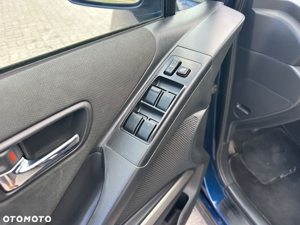 Toyota Corolla Verso 2.0 D-4D Sol 7os - 16