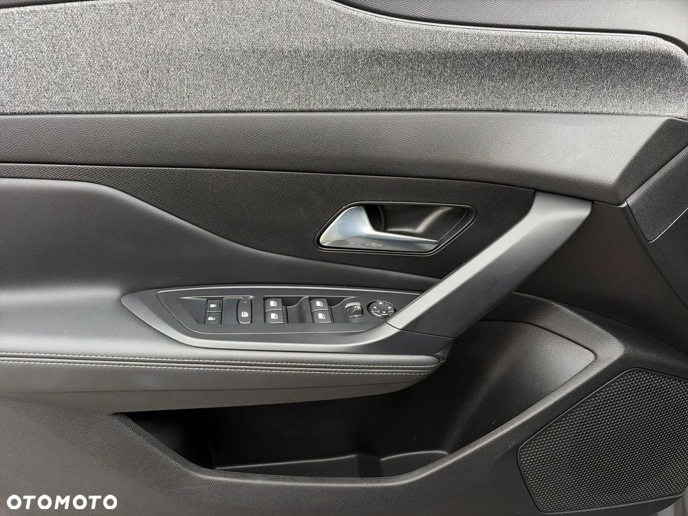 Peugeot 408 1.2 PureTech Allure Pack S&S EAT8 - 13