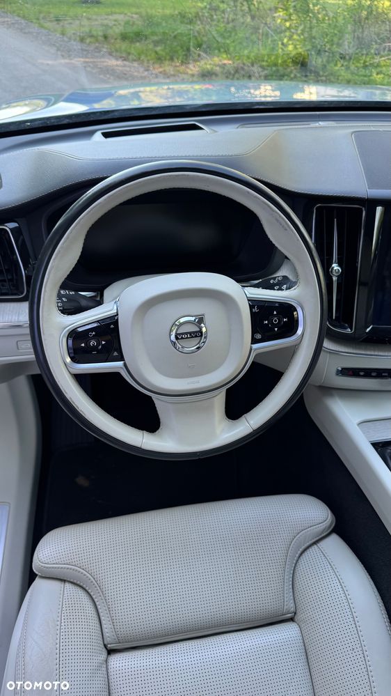 Volvo XC 60 - 24