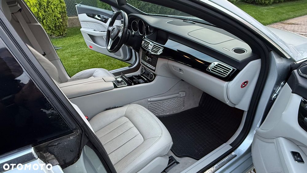 Mercedes-Benz CLS 350 CDI 4-Matic BlueEff - 13