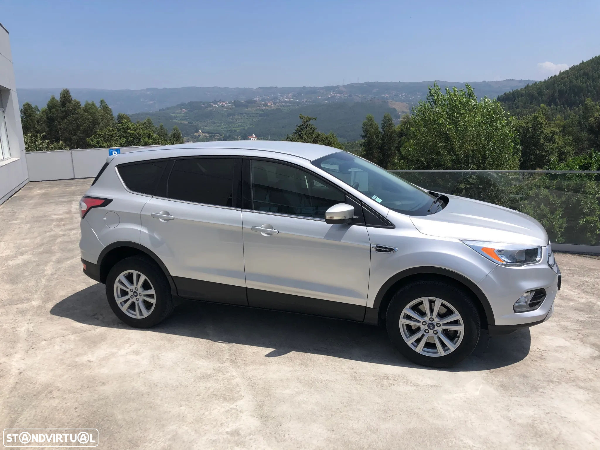 Ford Kuga 1.5 TDCi Business - 15