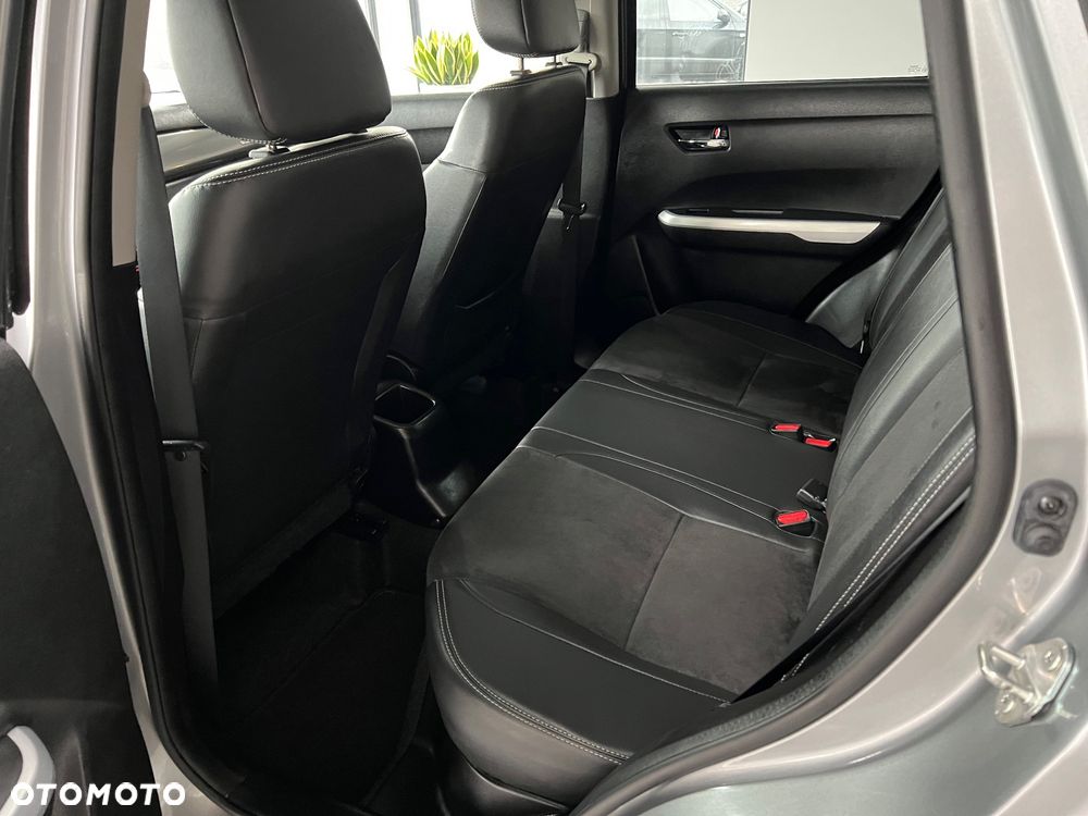 Suzuki Vitara - 23