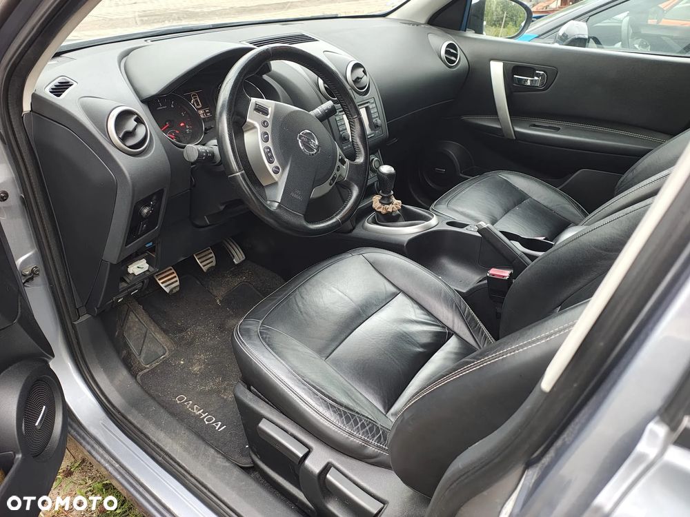 Nissan Qashqai 2.0 dCi DPF tekna - 15