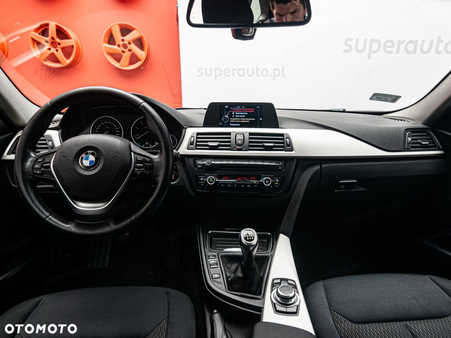 BMW Seria 3 318d - 9