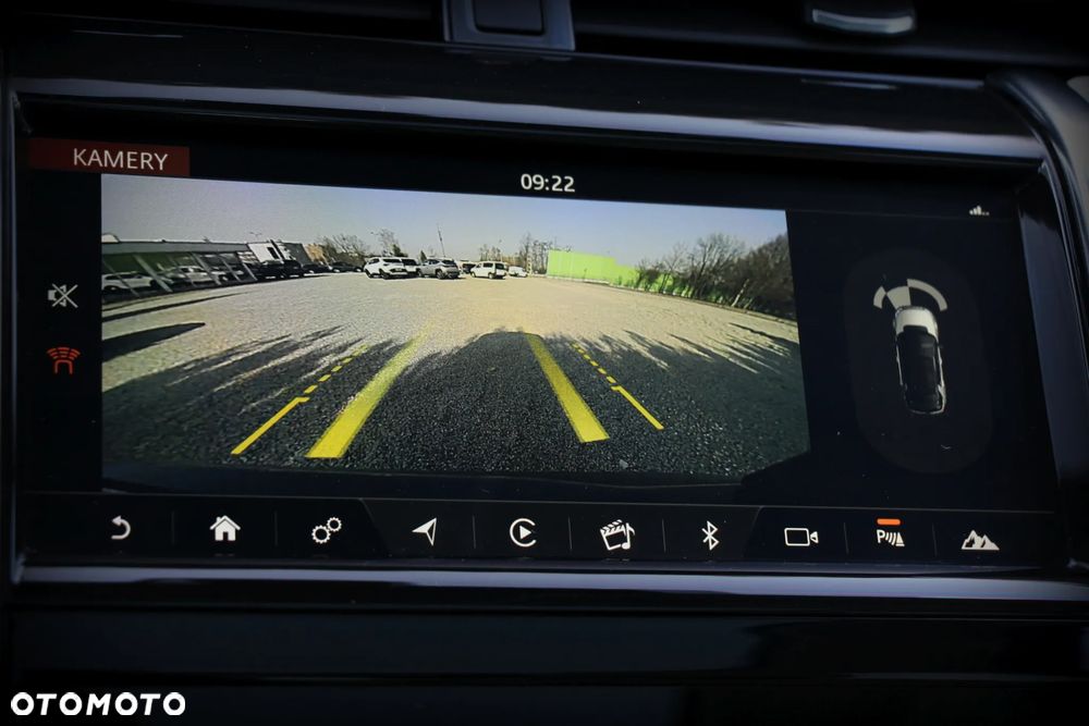 Land Rover Discovery Sport 2.0 D180 SE - 25
